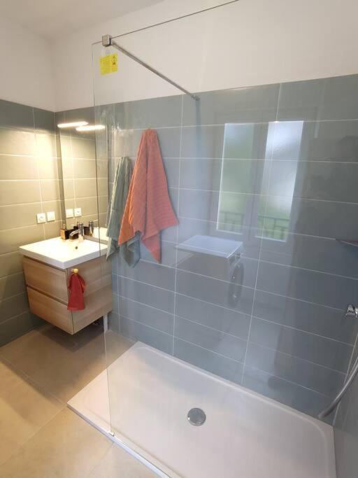 Grand Appartement Avec Jardin Bretenoux Exteriér fotografie